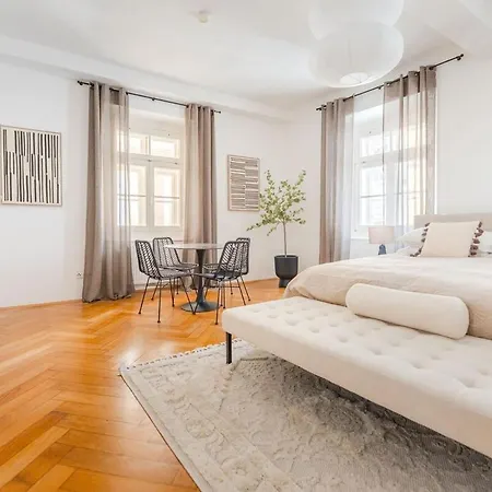 Hakuna - Penthouse Franziskanerplatz - Rooftop Appartamento Graz